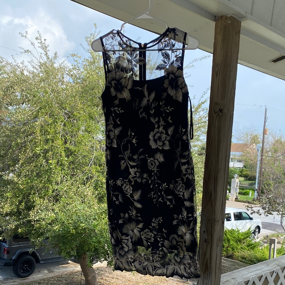 Elegant Black Floral Calvin Klein Lace Dress